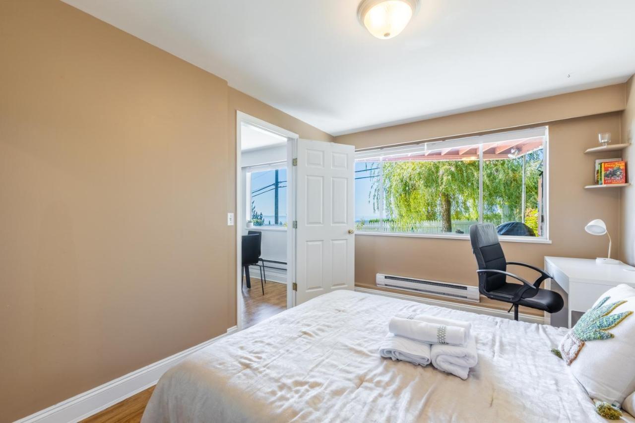 Two Bedroom With Amazing Ocean View 北温哥华 外观 照片