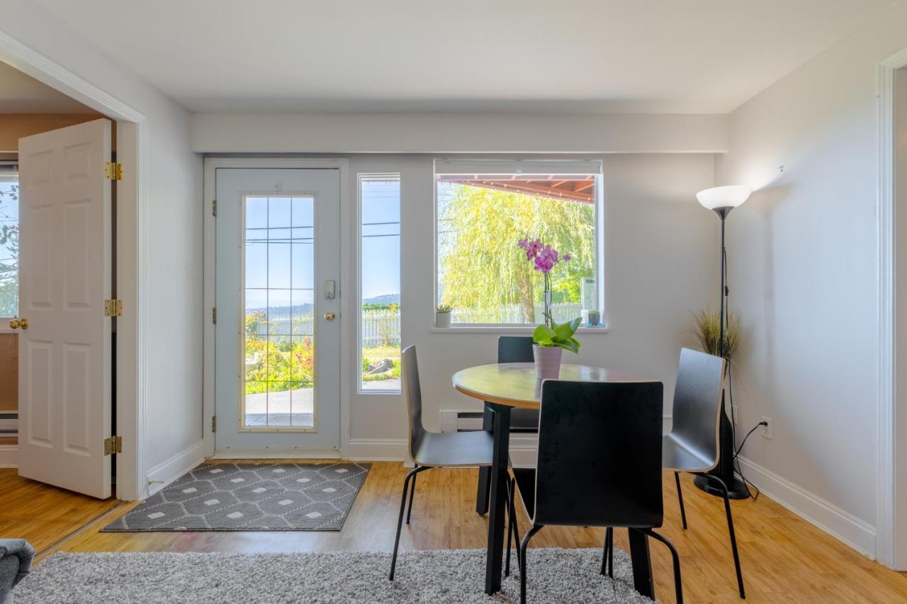 Two Bedroom With Amazing Ocean View 北温哥华 外观 照片